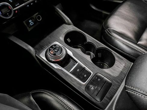 Used 2021 Ford Escape SEL image 32