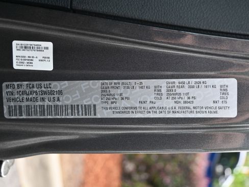 Used 2025 Jeep Wrangler Unlimited Sahara AWD/4WD image 34