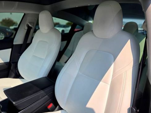 Used 2019 Tesla Model 3 RWD image 31