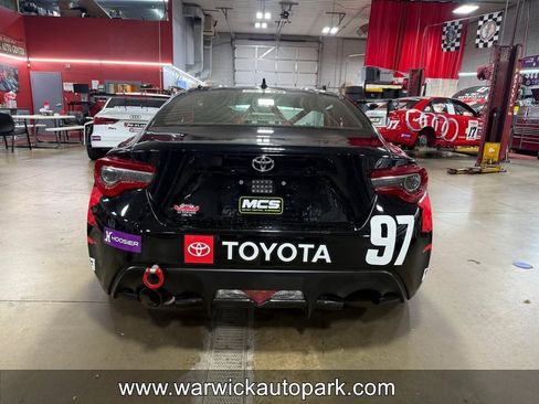 Used 2017 Toyota 86 image 6