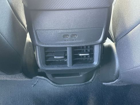 Used 2025 Chevrolet Equinox LT image 23