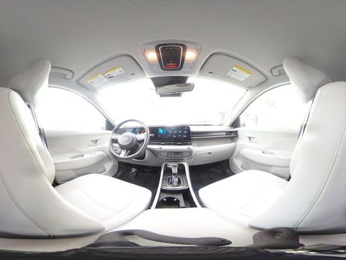 Used 2025 Hyundai Kona SEL image 42