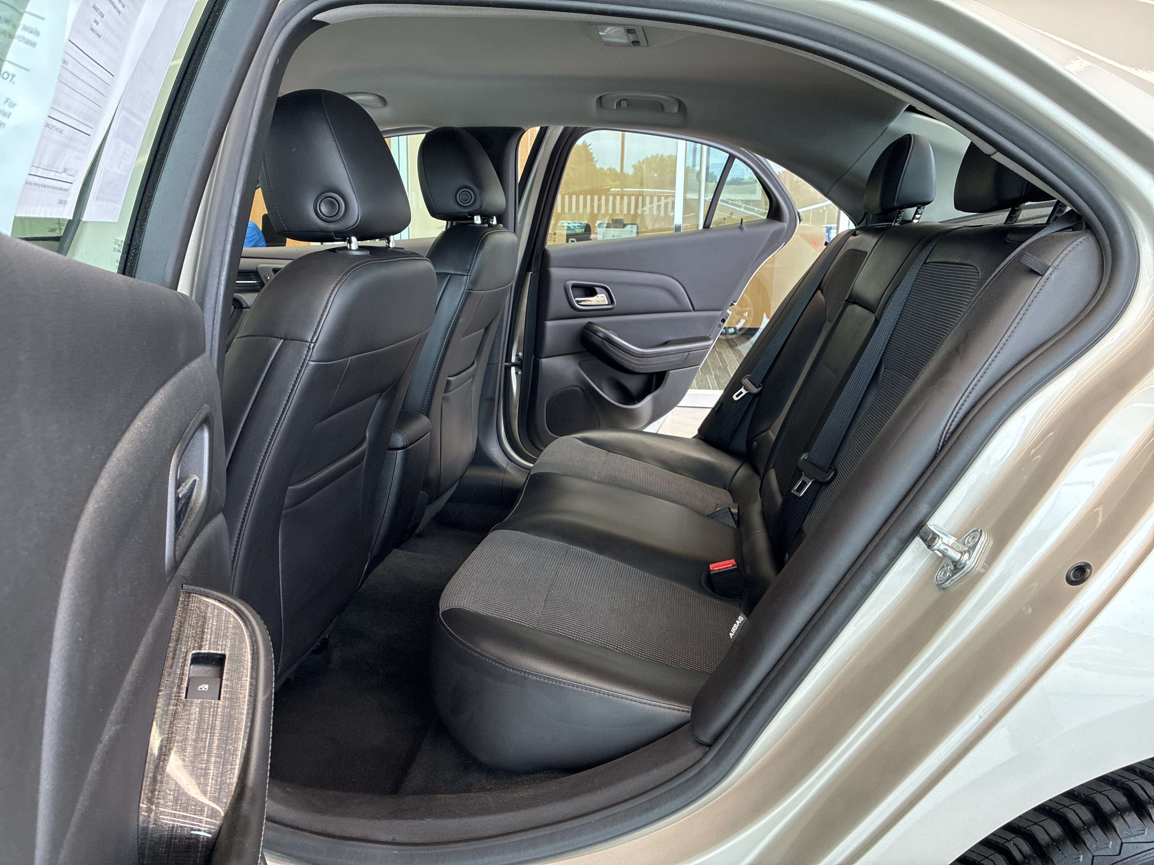 Used 2015 Chevrolet Malibu LT w/ Power Convenience Package FWD image 11