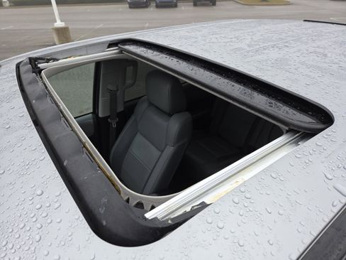 Used 2019 Toyota Tundra Limited image 3