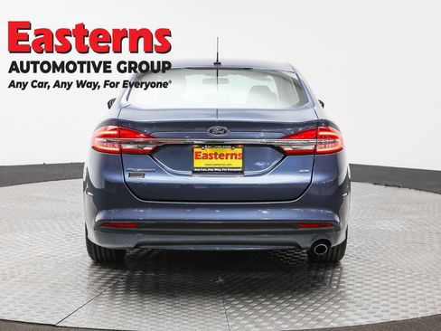 Used 2018 Ford Fusion SE image 6