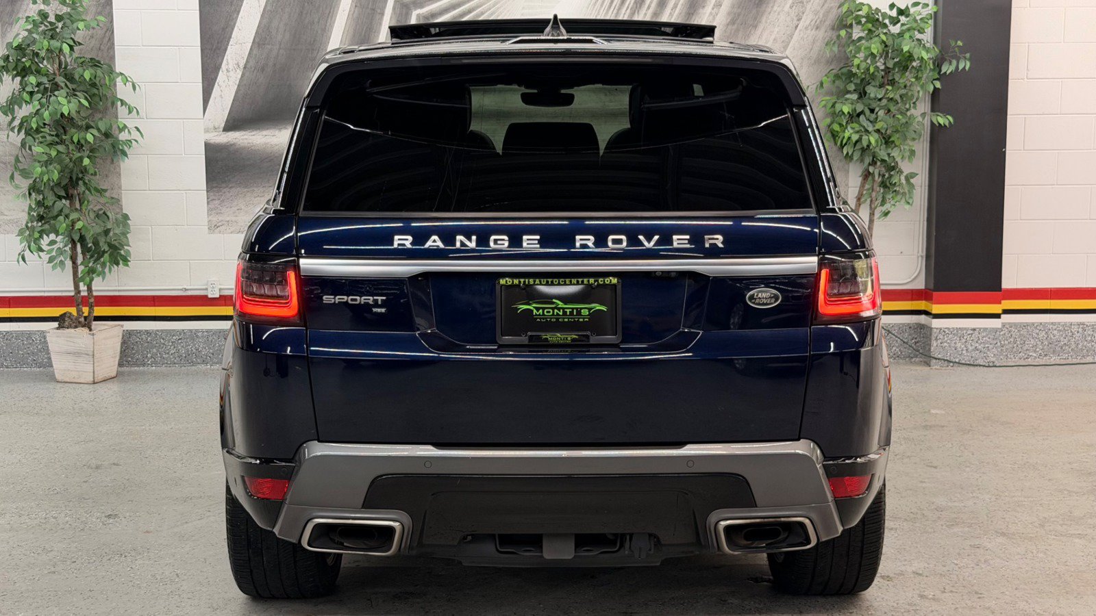 Used 2020 Land Rover Range Rover Sport HSE AWD/4WD image 8