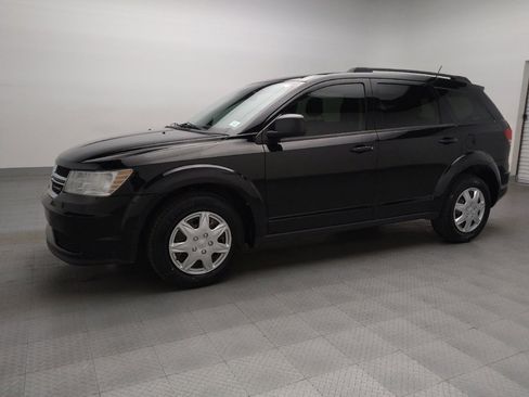 Used 2018 Dodge Journey SE w/ Connectivity Group image 2
