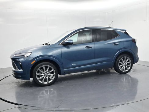 Used 2024 Buick Encore GX Avenir w/ Avenir Convenience Package FWD image 4