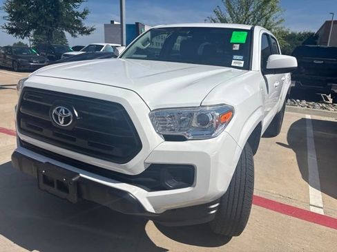 Used 2017 Toyota Tacoma SR w/ SR Convenience Package RWD image 6
