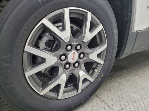 Used 2021 GMC Acadia SLE image 31