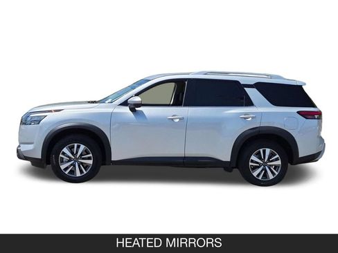 Used 2025 Nissan Pathfinder SL FWD image 5