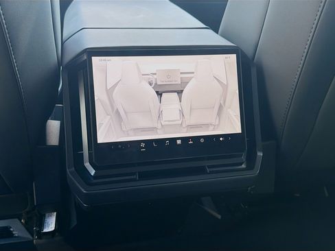 Used 2025 Tesla Cybertruck AWD Crew Cab image 20