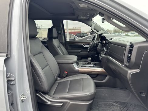 Used 2024 Chevrolet Silverado 1500 RST w/ Convenience Package II image 18