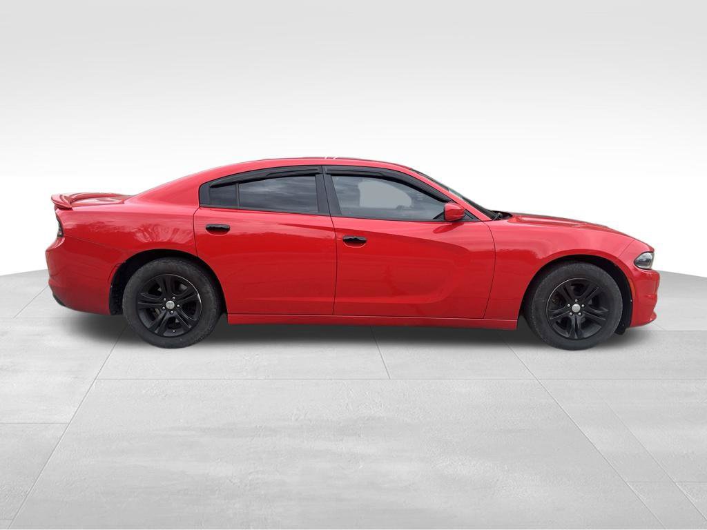 Used 2020 Dodge Charger SXT w/ Leather Interior Group RWD image 6