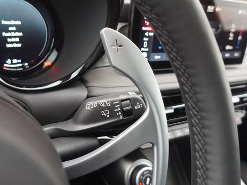 New 2024 Alfa Romeo Tonale Veloce image 21