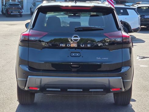 Used 2026 Nissan Rogue SL AWD/4WD image 5