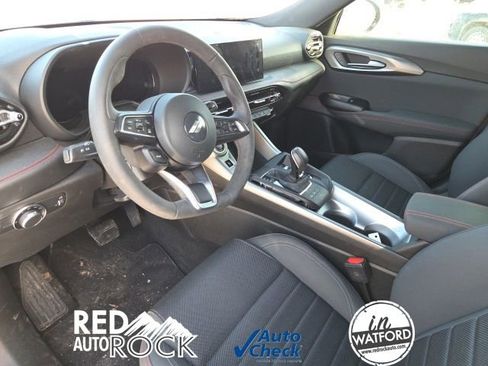 Used 2024 Dodge Hornet GT w/ GT Blacktop Package image 10