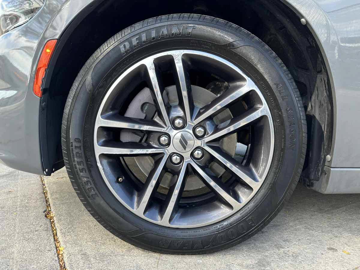 Used 2019 Dodge Charger SXT w/ Cold Weather Package AWD/4WD image 9