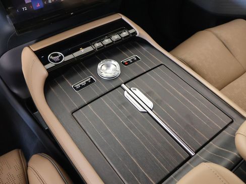 New 2026 Lincoln Navigator L Black Label AWD/4WD image 8