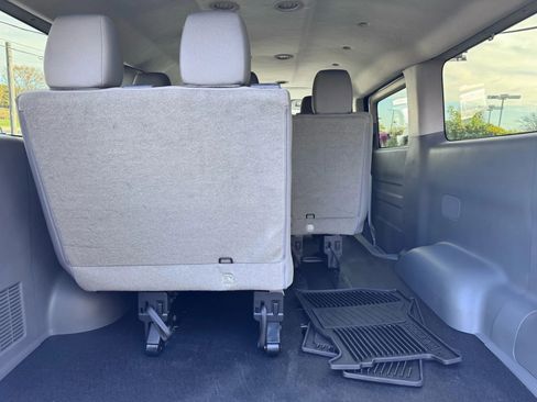 Used 2017 Nissan NV 3500 S image 18