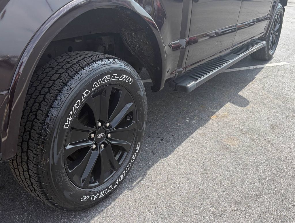 Used 2020 Ford F150 XLT w/ Equipment Group 302A Luxury AWD/4WD image 21