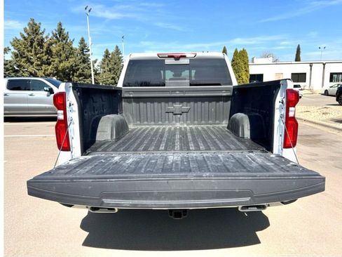 Used 2025 Chevrolet Silverado 1500 LTZ AWD/4WD image 37