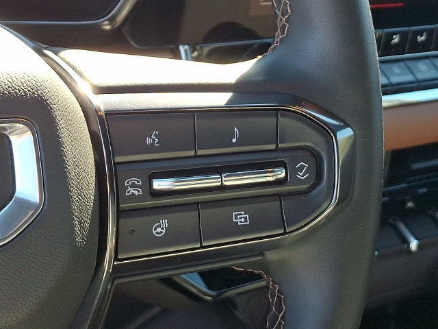 Used 2025 GMC Canyon AT4 w/ AT4 Premium Package AWD/4WD image 12