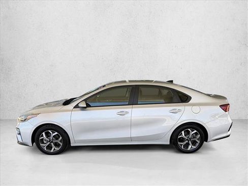 Used 2021 Kia Forte LXS FWD image 2