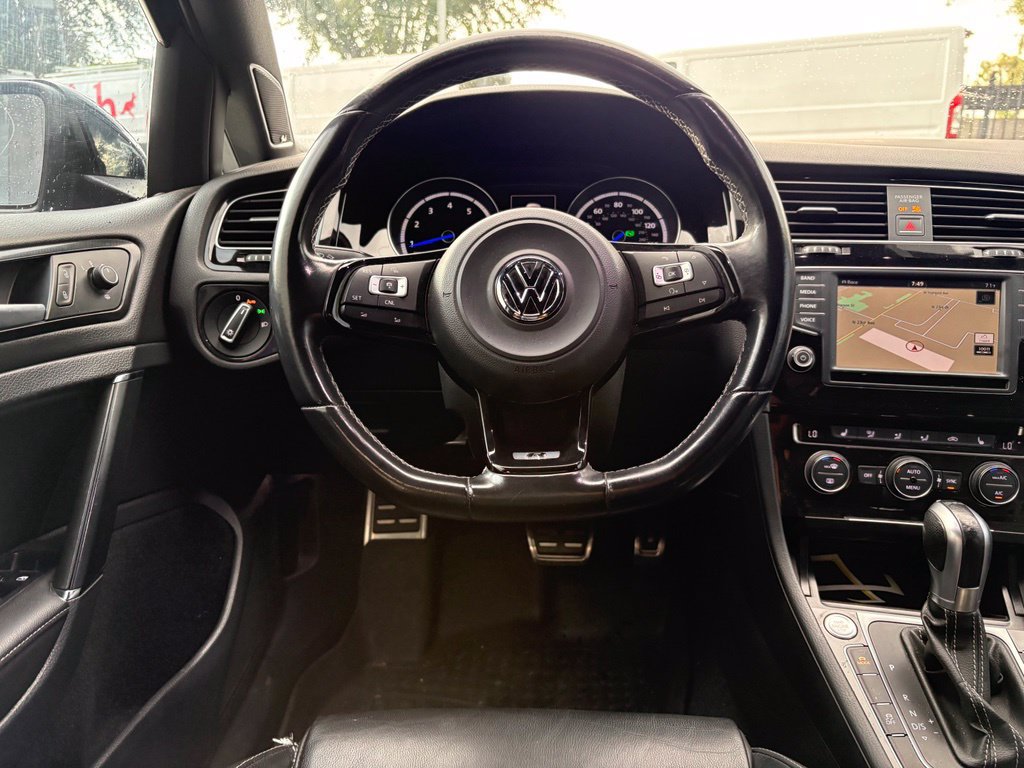 Used 2017 Volkswagen Golf R 4-Door AWD/4WD image 6