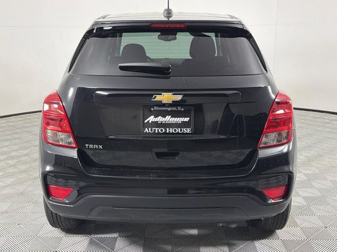 Used 2020 Chevrolet Trax LS w/ Tint and Cruise Package FWD image 6