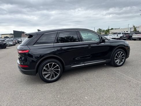 Used 2023 Lincoln Corsair AWD w/ Equipment Group 101A image 6