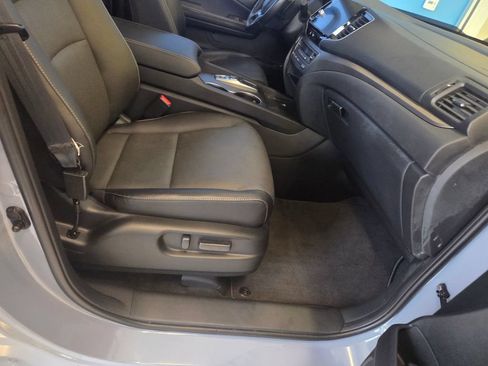 Certified 2024 Honda Ridgeline RTL image 25