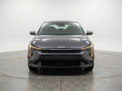 Used 2025 Kia K4 FWD image 2