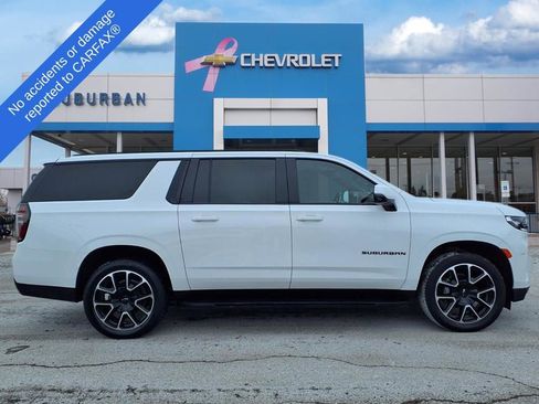 Used 2023 Chevrolet Suburban RST w/ Luxury Package image 4