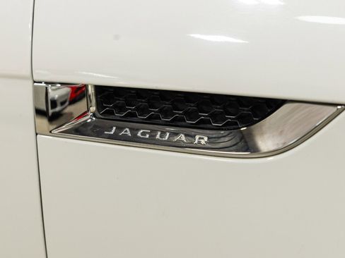 Used 2015 Jaguar F-TYPE Coupe image 12