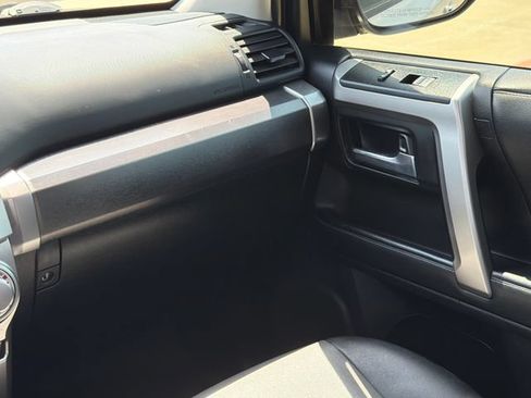 Used 2021 Toyota 4Runner SR5 Premium w/ Moonroof Package AWD/4WD image 16