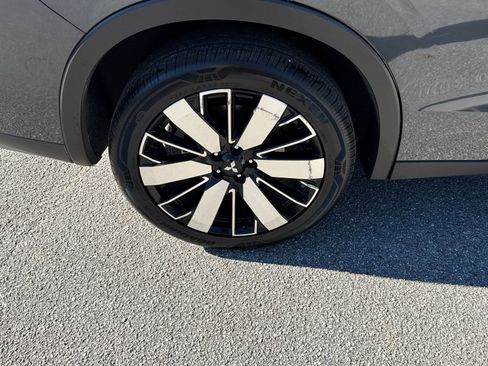 Used 2025 Mitsubishi Outlander SE image 17