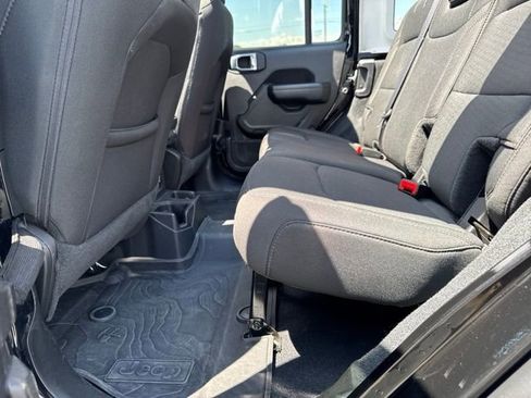 Used 2022 Jeep Wrangler Unlimited Sport AWD/4WD image 27