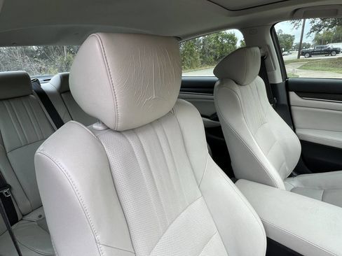 Used 2018 Honda Accord EX-L image 19