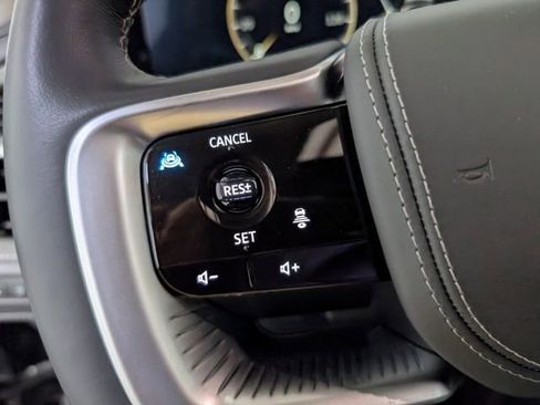 Used 2025 INFINITI QX80 Sensory AWD/4WD image 22