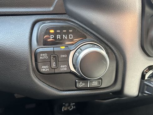 Used 2020 RAM 1500 Big Horn AWD/4WD image 12