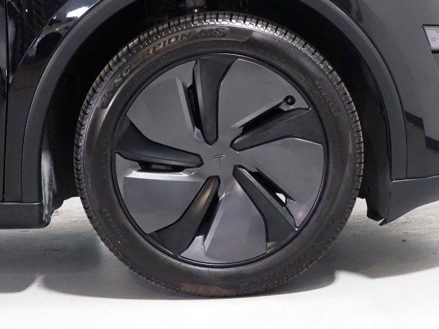 Used 2026 Tesla Model Y Long Range RWD image 51