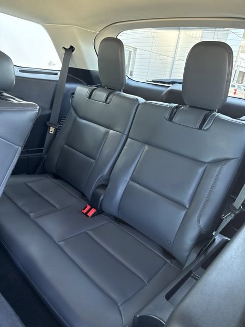 Used 2025 Ford Explorer Active w/ Active Comfort Package AWD/4WD image 17