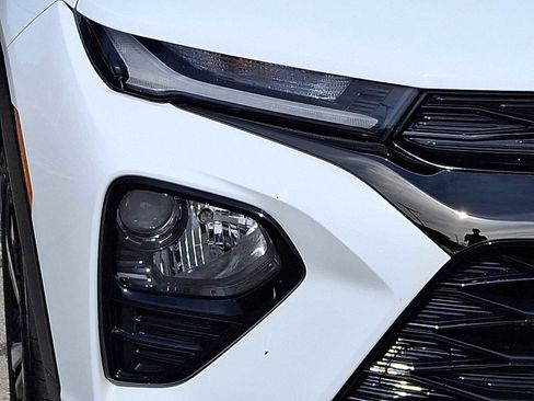 Used 2023 Chevrolet TrailBlazer RS w/ Convenience Package FWD image 9