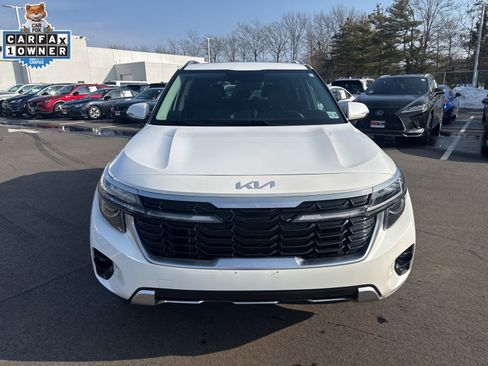 Used 2024 Kia Seltos EX image 2