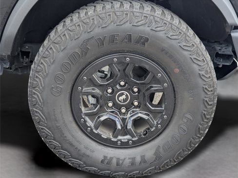 Used 2024 Ford Bronco Wildtrak image 36