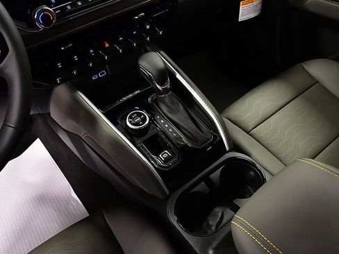 New 2026 Chevrolet Colorado ZR2 image 24