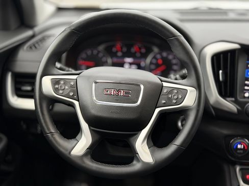Used 2023 GMC Terrain SLT image 15