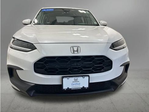 Certified 2025 Honda HR-V LX image 3