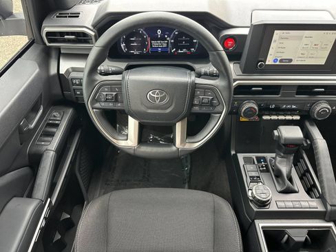 Used 2025 Toyota 4Runner TRD Off-Road AWD/4WD image 19